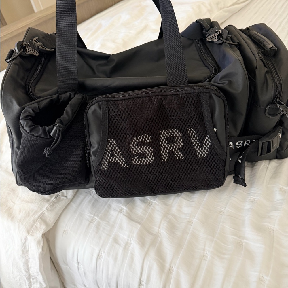 ASRV Bag, 0579. WATERPROOF 2-IN-1 TRAVEL DUFFLE - BLACK